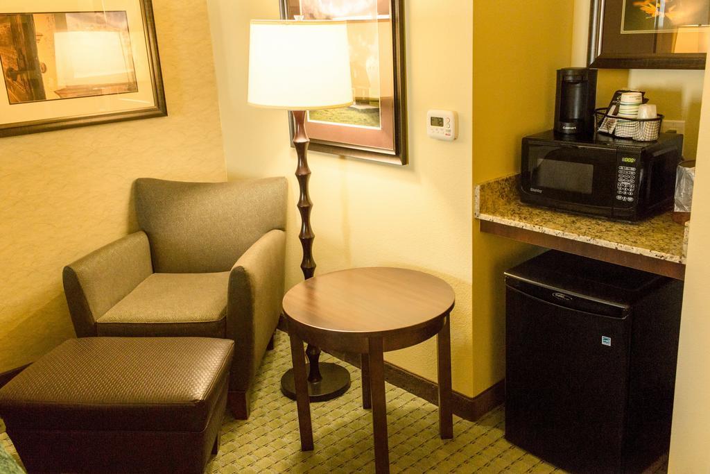 Little Missouri Inn & Suites New Town מראה חיצוני תמונה