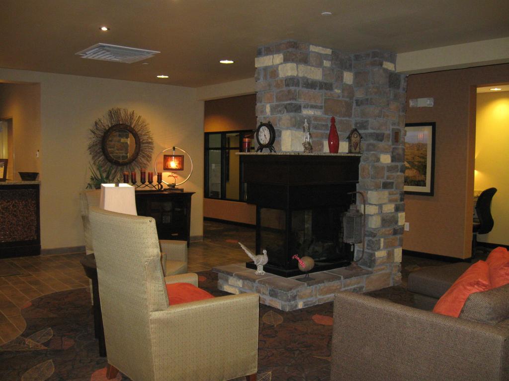Little Missouri Inn & Suites New Town מראה חיצוני תמונה