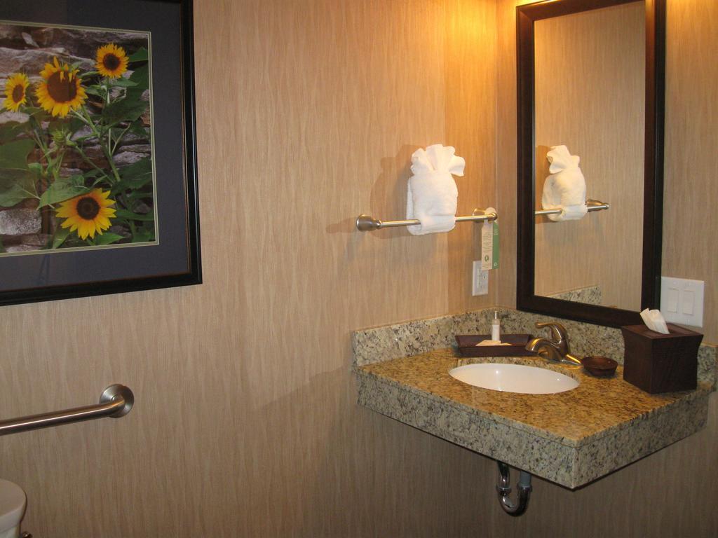 Little Missouri Inn & Suites New Town מראה חיצוני תמונה