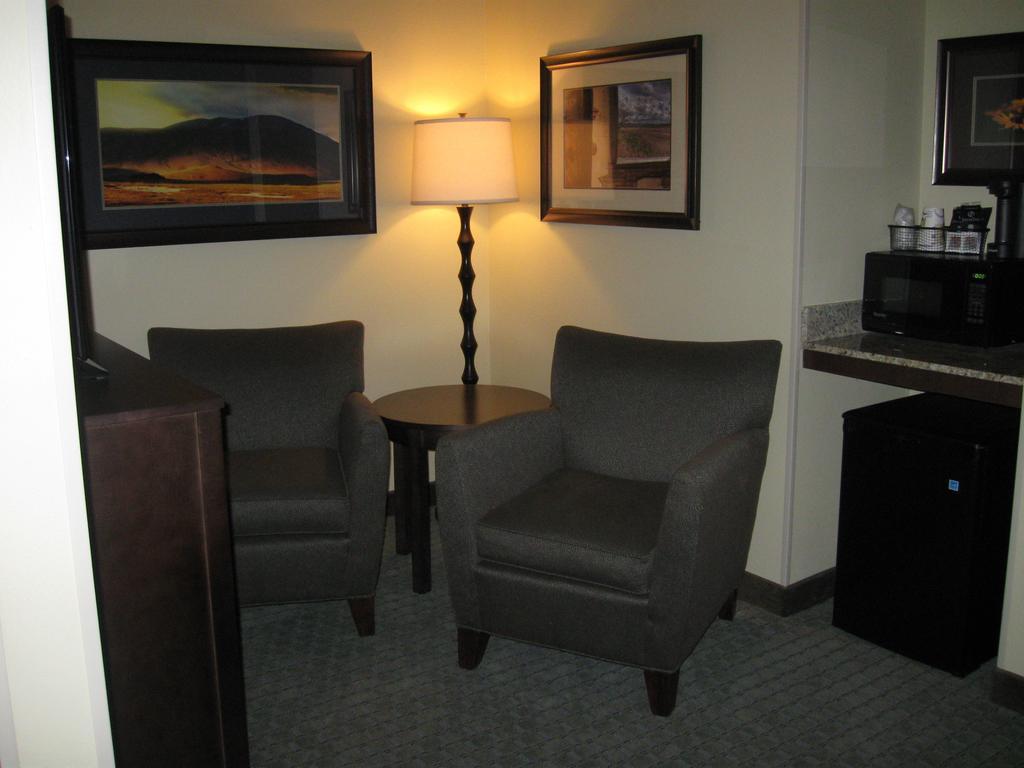 Little Missouri Inn & Suites New Town מראה חיצוני תמונה