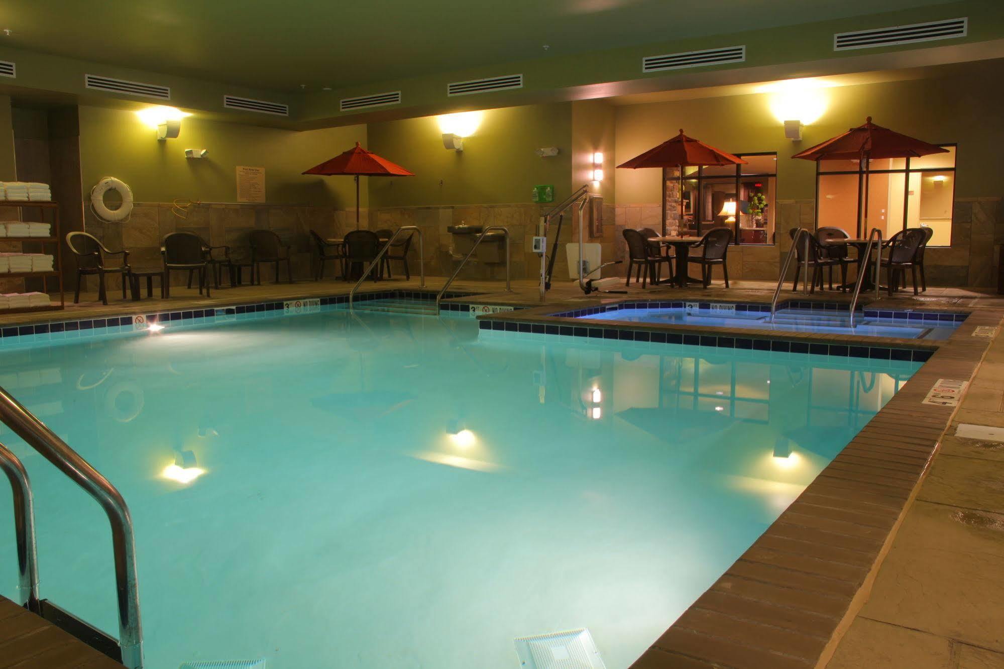 Little Missouri Inn & Suites New Town מראה חיצוני תמונה