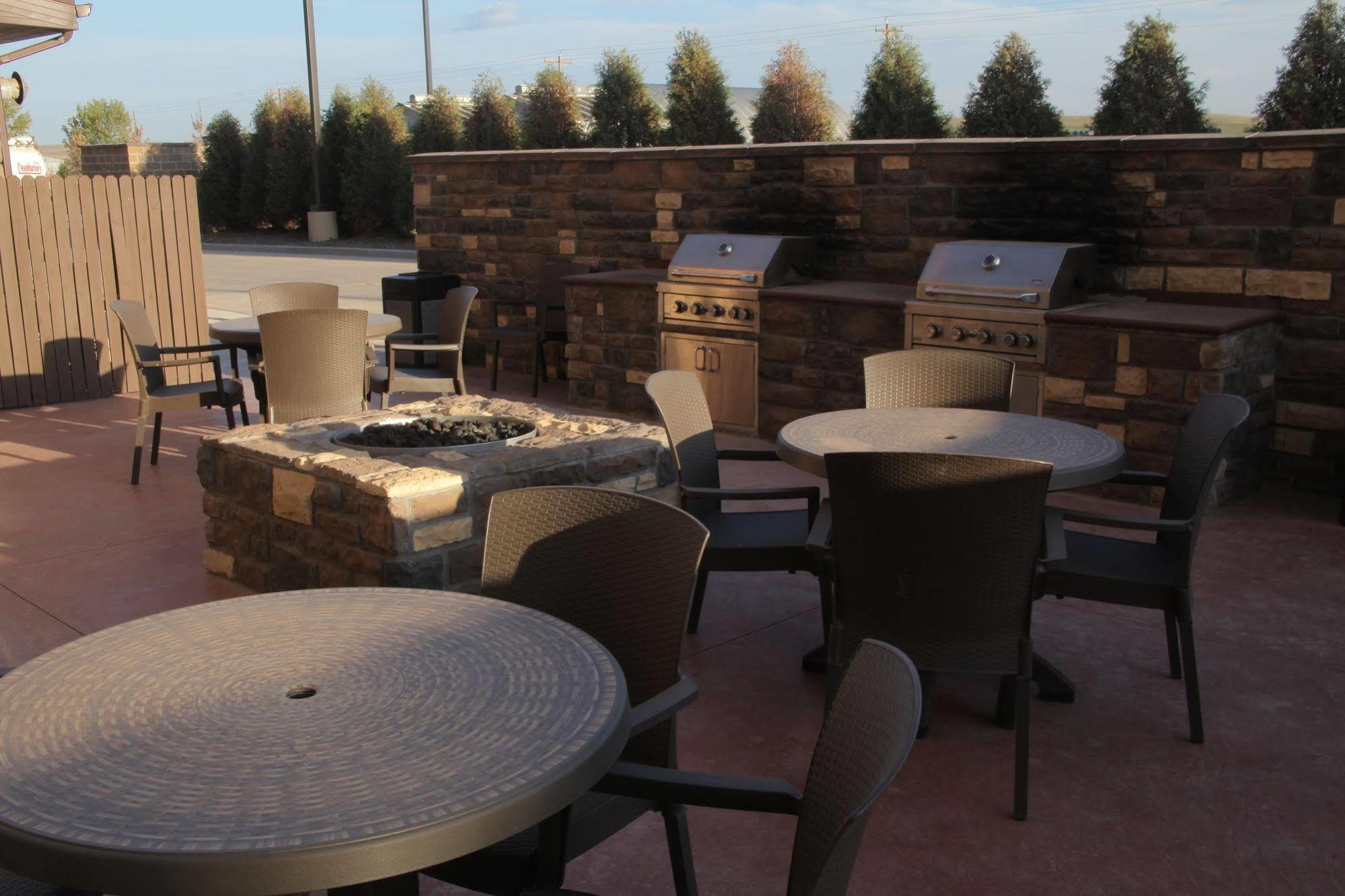 Little Missouri Inn & Suites New Town מראה חיצוני תמונה